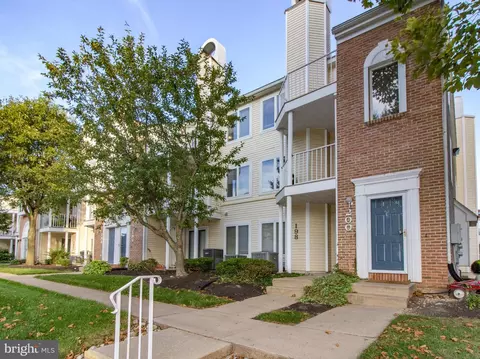 200 Jennifer Ct, Levittown, PA 19057