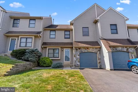 305 Basswood Cir, Holland, PA 19053