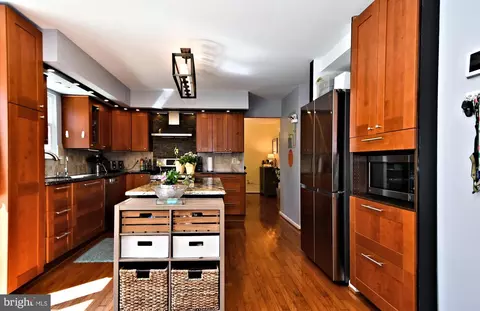 Kitchen - 1728 Hampton Dr, Jamison, PA 18929 photo 7 of 7