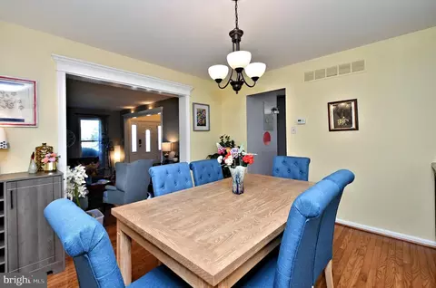 Dining - 1728 Hampton Dr, Jamison, PA 18929 photo 2 of 4