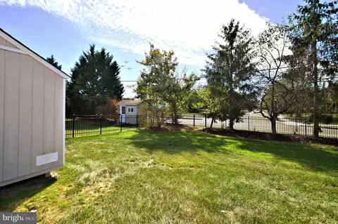 Exterior - 1728 Hampton Dr, Jamison, PA 18929 photo 10 of 13
