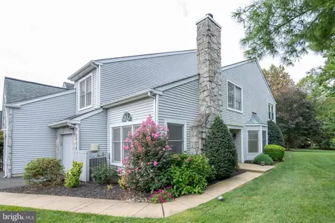 7 Nathan Ct, Newtown, PA 18940