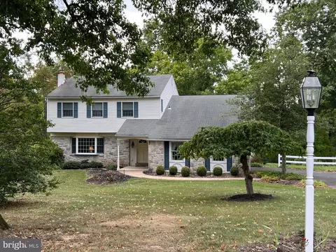 526 St Lawrence Way St Lawrence Way, Furlong, PA 18925