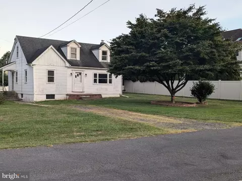 687 N Shady Retreat Rd, Doylestown, PA 18901