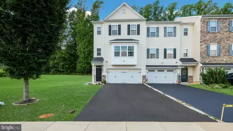 100 Carters Ml, Feasterville Trevose, PA 19053