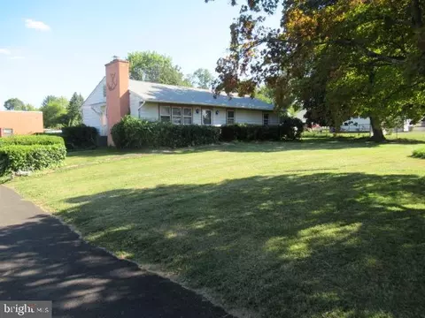 6219 Hulmeville Rd, Bensalem, PA 19020