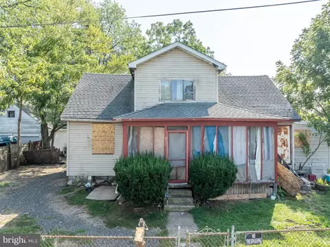 415 Park Ave, Bristol, PA 19007