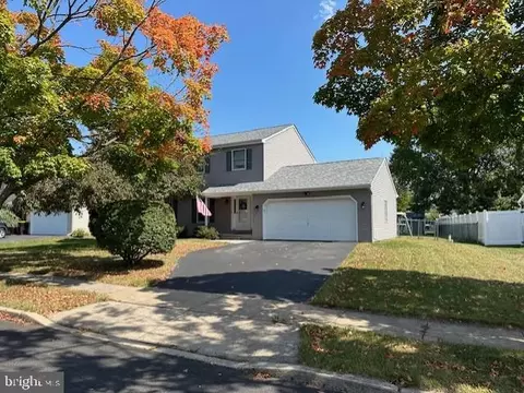 140 Walnut St, Richlandtown, PA 18955