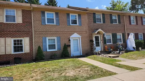 81 Stonegate Vlg, Quakertown, PA 18951