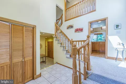 808 Lorraine Dr, Warrington, PA 18976