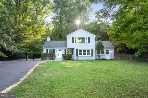 2526 Gallows Hill Rd, Kintnersville, PA 18930