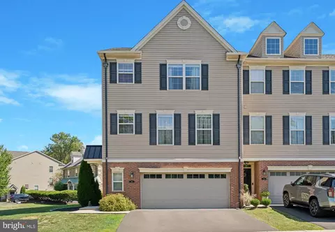 60 Platt Pl, Feasterville Trevose, PA 19053