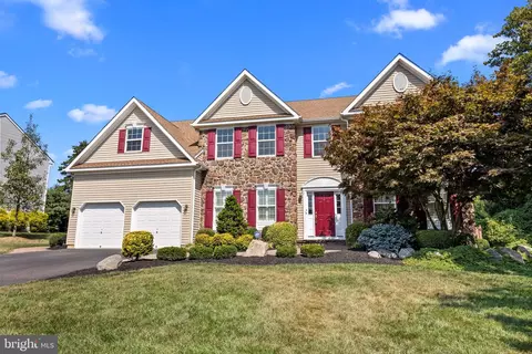 2 Vine Way, Langhorne, PA 19047