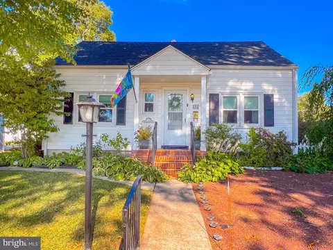 606 Osborne Ave, Morrisville, PA 19067