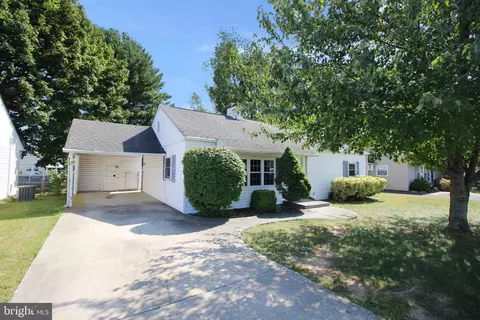 216 N Olds Blvd, Fairless Hills, PA 19030