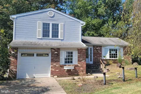 51 Hershey Ct, Newtown, PA 18940
