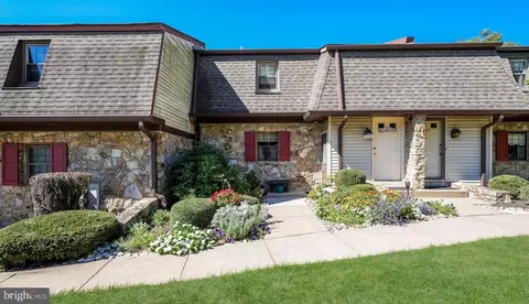 440 S State St #E5, Newtown, PA 18940