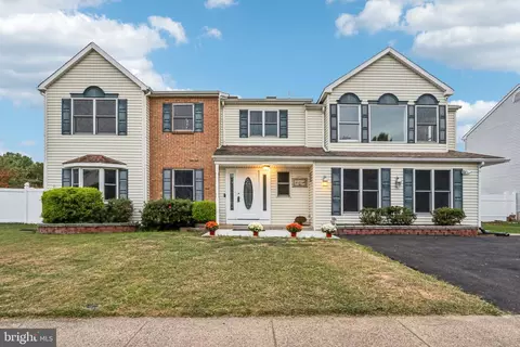 1064 Muscovy Ln, Bensalem, PA 19020