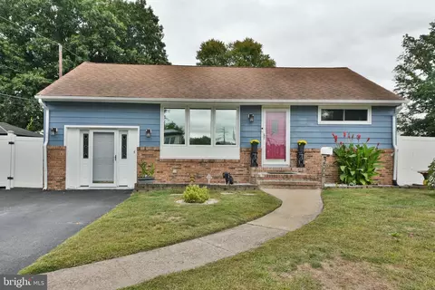 2500 Green Ave, Bristol, PA 19007
