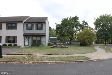 101 Redwood Dr, Quakertown, PA 18951