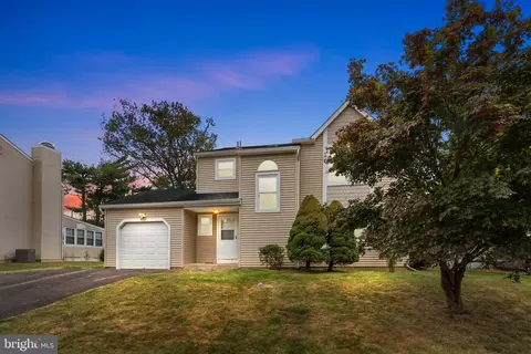 5266 Mallard Dr, Bensalem, PA 19020