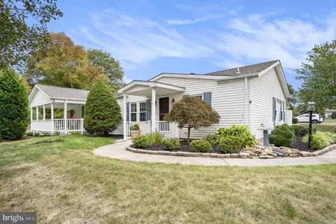 625 Silverwind Ct W #W, New Hope, PA 18938