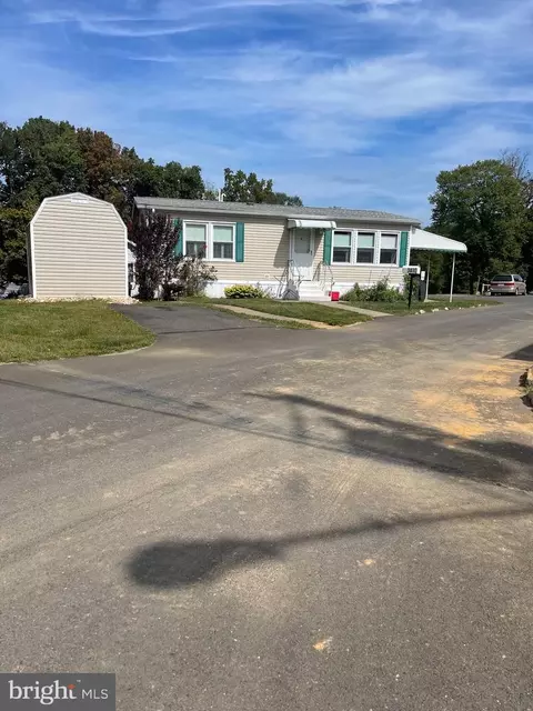 3410 Foxglove Dr, Feasterville Trevose, PA 19053
