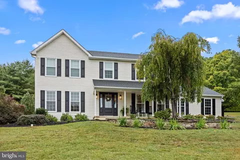 4550 Overlook Cir, Doylestown, PA 18902