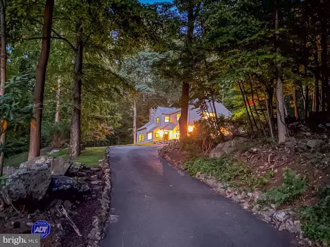 6130 Stoney Hill Rd, New Hope, PA 18938