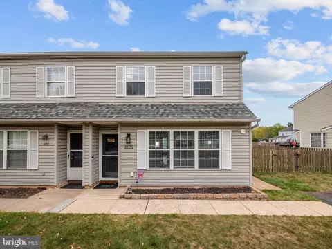 1125 Farmhouse Ln, Quakertown, PA 18951