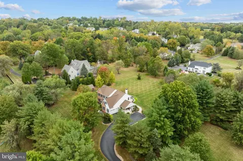 4889 Gloucester Dr, Doylestown, PA 18902