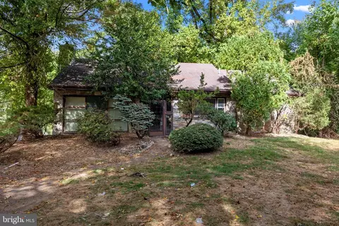 1161 County Line Rd, Huntingdon Valley, PA 19006
