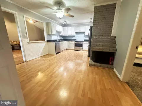 20 Palm Ln, Levittown, PA 19054 photo 7