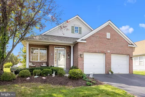 37 Sweet William Way, Langhorne, PA 19047