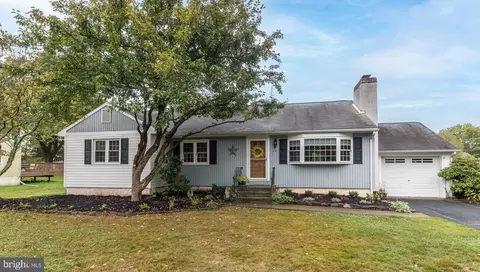 52 Evergreen Dr, Doylestown, PA 18901