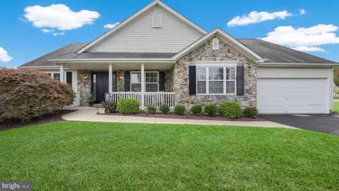 505 Sunnybrook Cir, Warrington, PA 18976