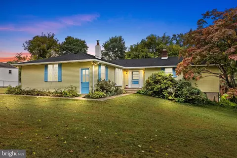324 Trenton Rd, Langhorne, PA 19047