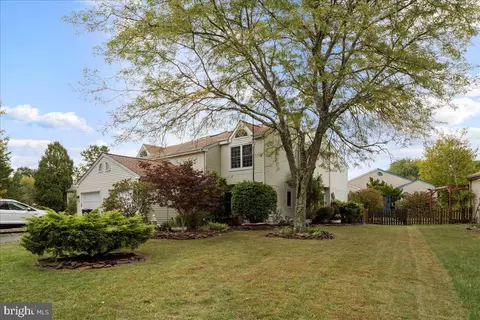 28 Kern Dr, Perkasie, PA 18944