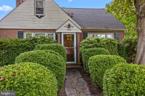 656 N Chubb Dr, Doylestown, PA 18901