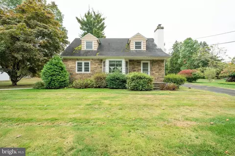 131 N Shady Retreat Rd, Doylestown, PA 18901