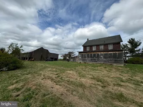 3632 Bedminster Rd, Ottsville, PA 18942