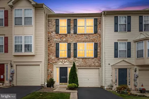 206 Windsor Ct, Quakertown, PA 18951