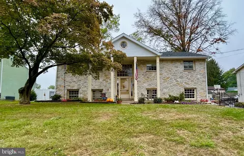 385 Acorn Dr, Warminster, PA 18974