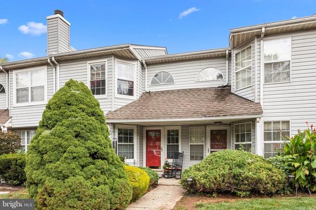 19 Parkview Cir, Southampton, PA 18966