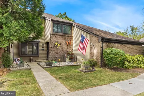 9 Dorset Pl, Newtown, PA 18940