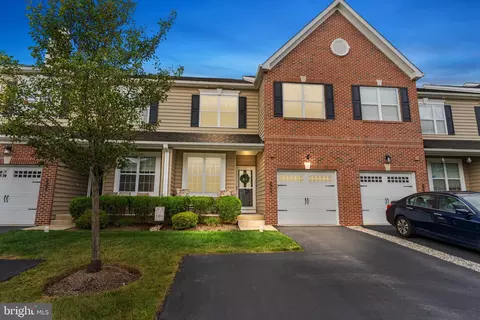 148 Saddlebrook Dr, Bensalem, PA 19020