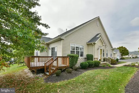 807 Devonshire Ct #60, Warrington, PA 18976