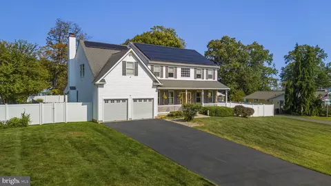 851 Hulmeville Rd, Langhorne, PA 19047