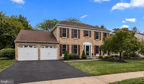 602 Paxson Ln, Langhorne, PA 19047