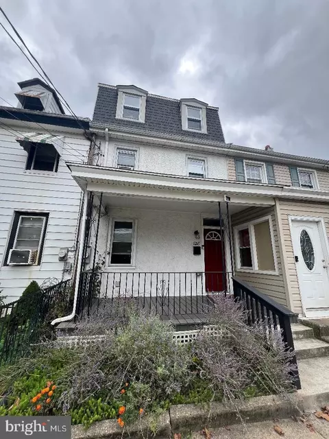 1218 Radcliffe St, Bristol, PA 19007